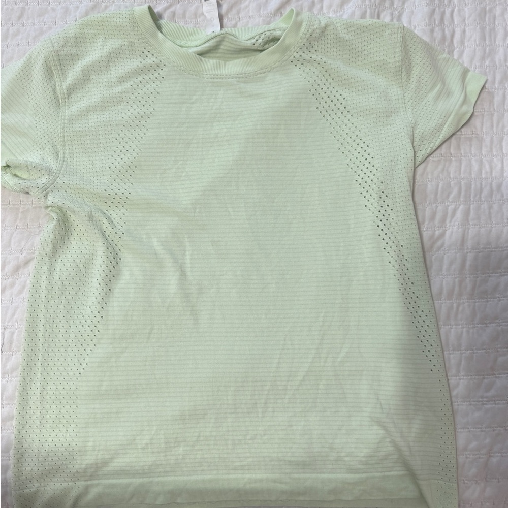 Lululemon Athletica Light Green Short Sleeve Tee